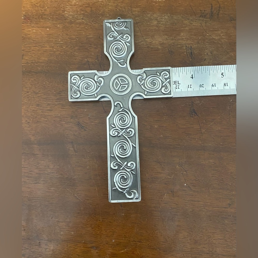 Metal Cross - Picture 3 of 6